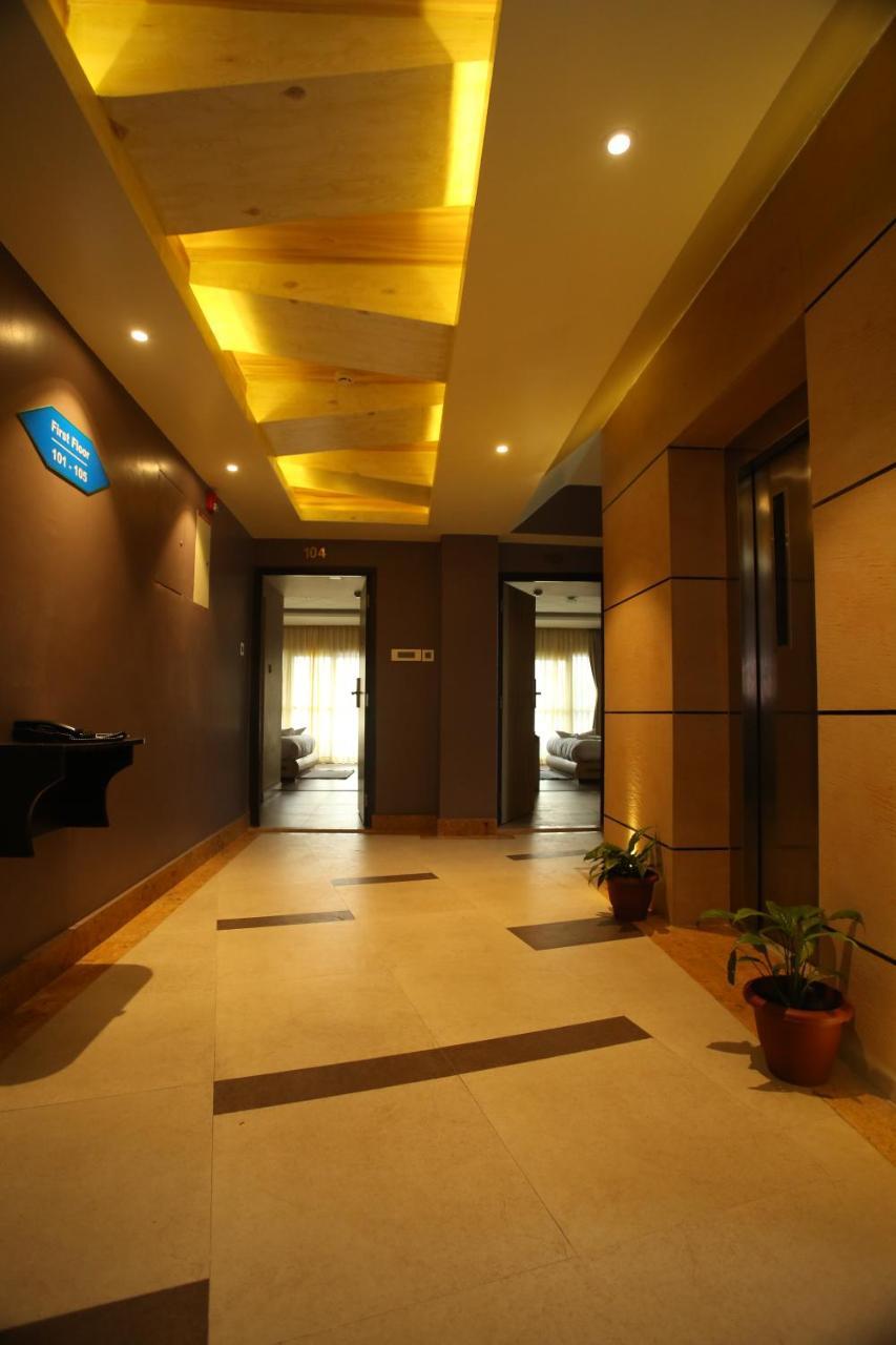 Hotel White Himal 포카라 외부 사진