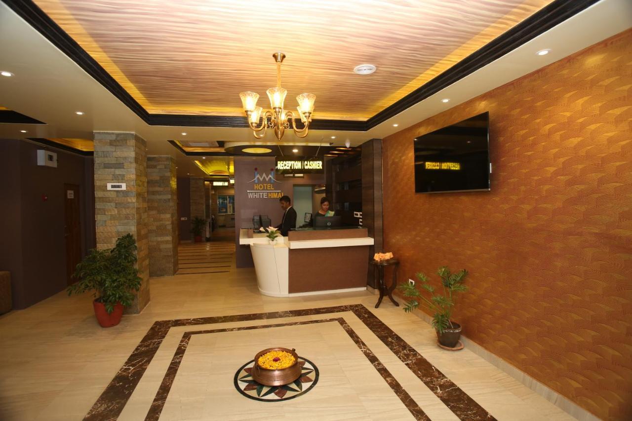 Hotel White Himal 포카라 외부 사진