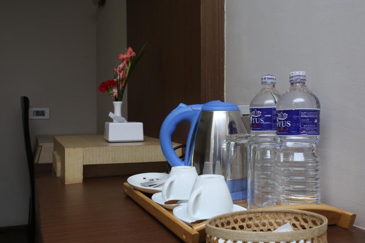 Hotel White Himal 포카라 외부 사진