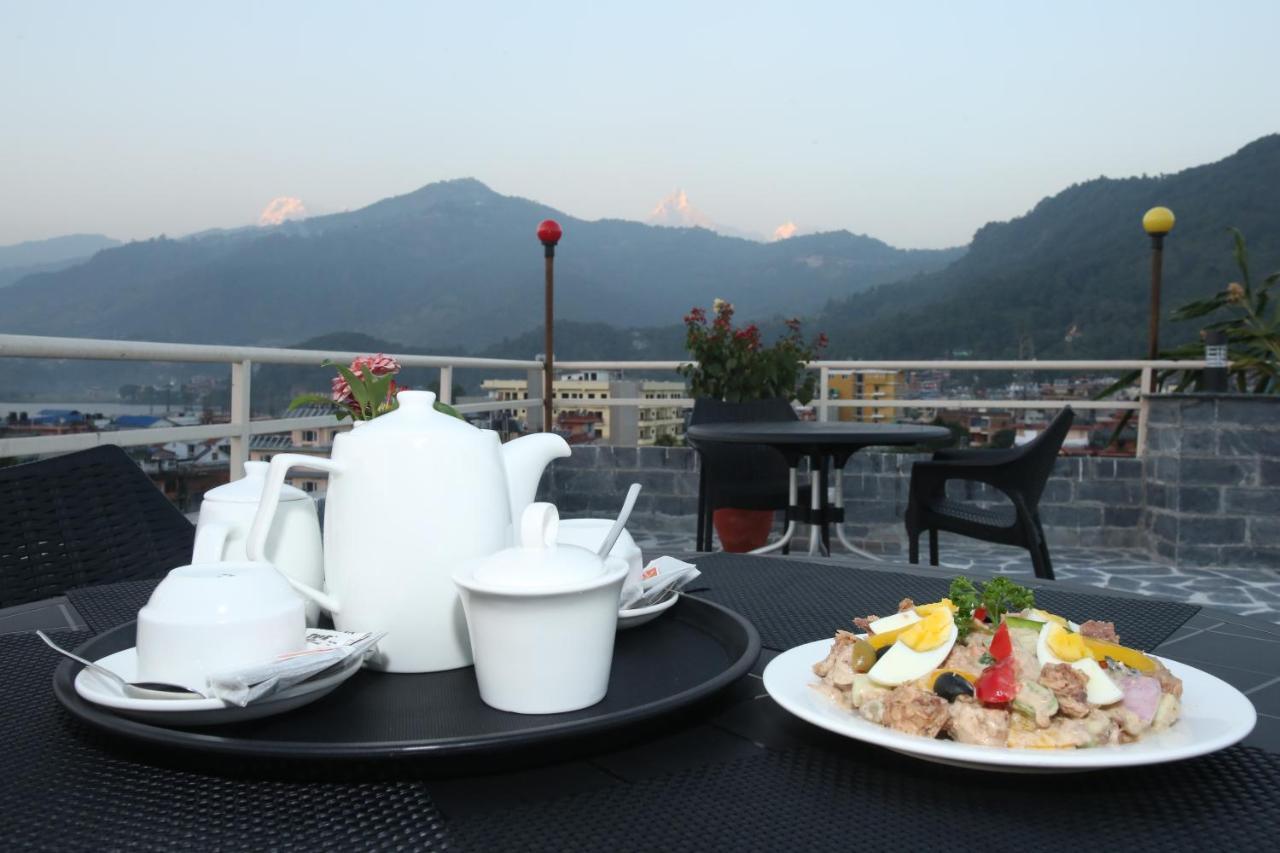 Hotel White Himal 포카라 외부 사진