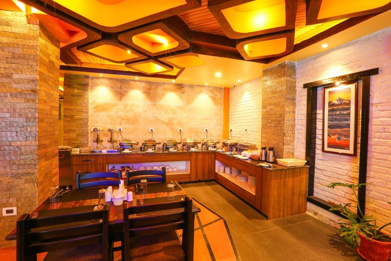 Hotel White Himal 포카라 외부 사진