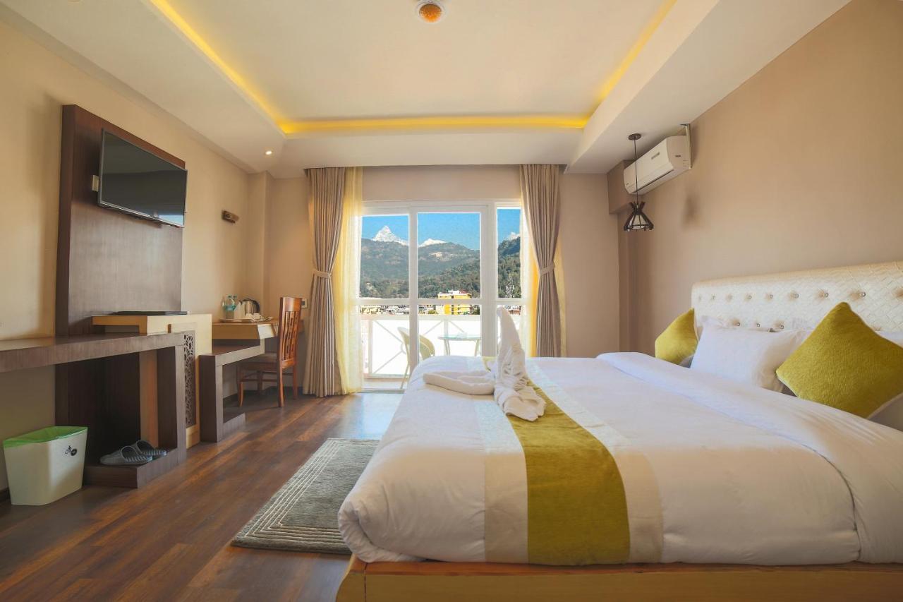 Hotel White Himal 포카라 외부 사진