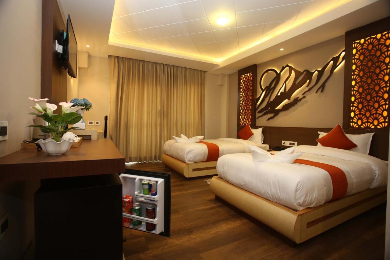 Hotel White Himal 포카라 외부 사진