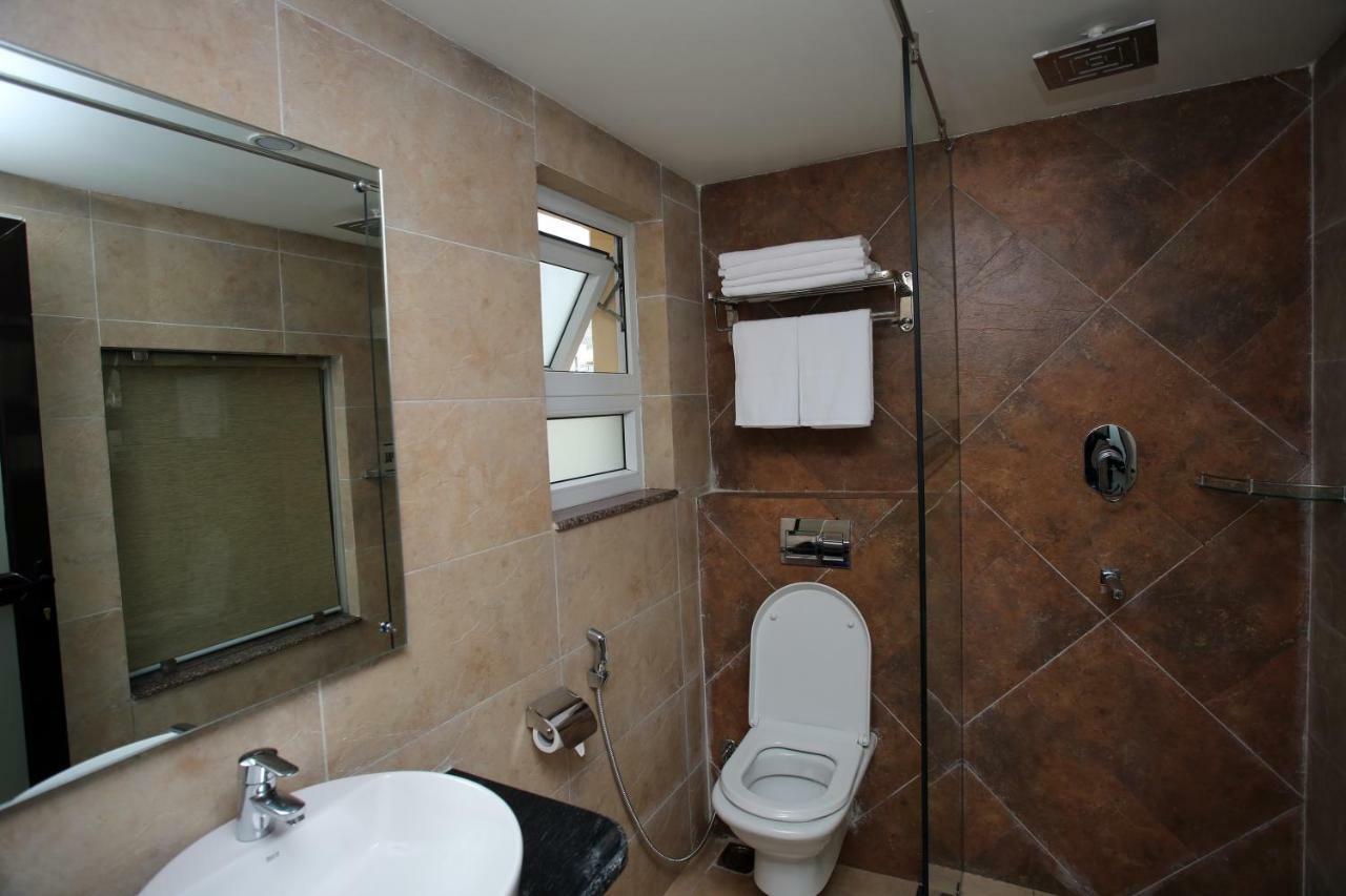 Hotel White Himal 포카라 외부 사진
